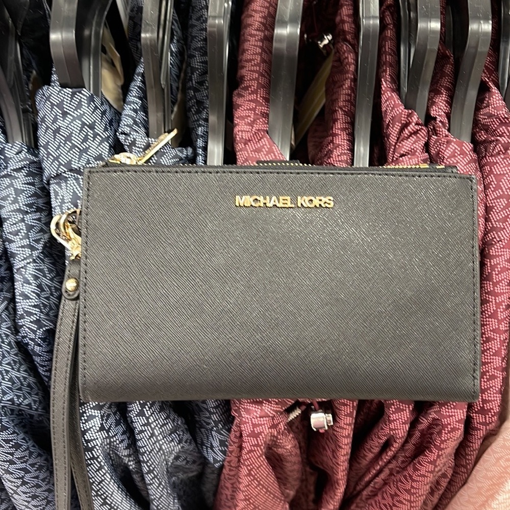 MICHAEL KORS LARGE DOUBLE ZIP WRISTLET WALLET PHONE CASE CLUTCH 
Black - Picture 3 of 16
